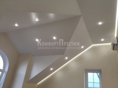 Особенности ламп для светильников в натяжных потолках