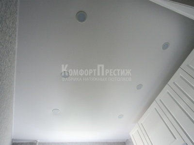 Как используют сатиновый натяжной потолок в разных помещениях